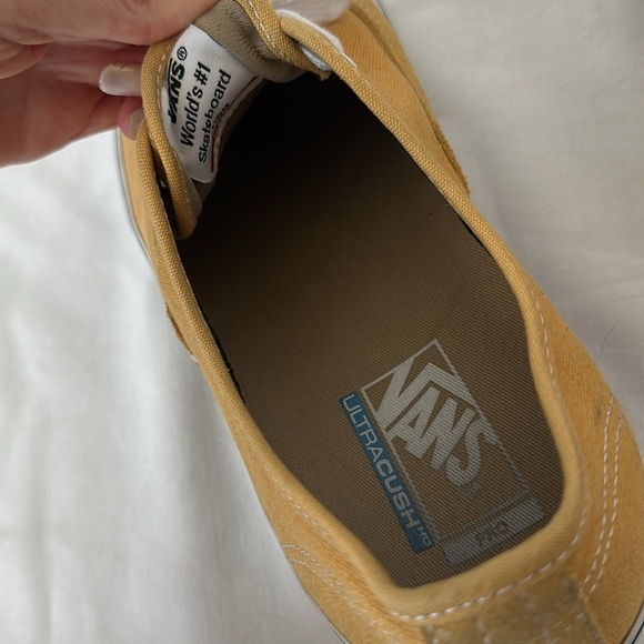 Men’s Yellow Vans - Picture 3 of 4